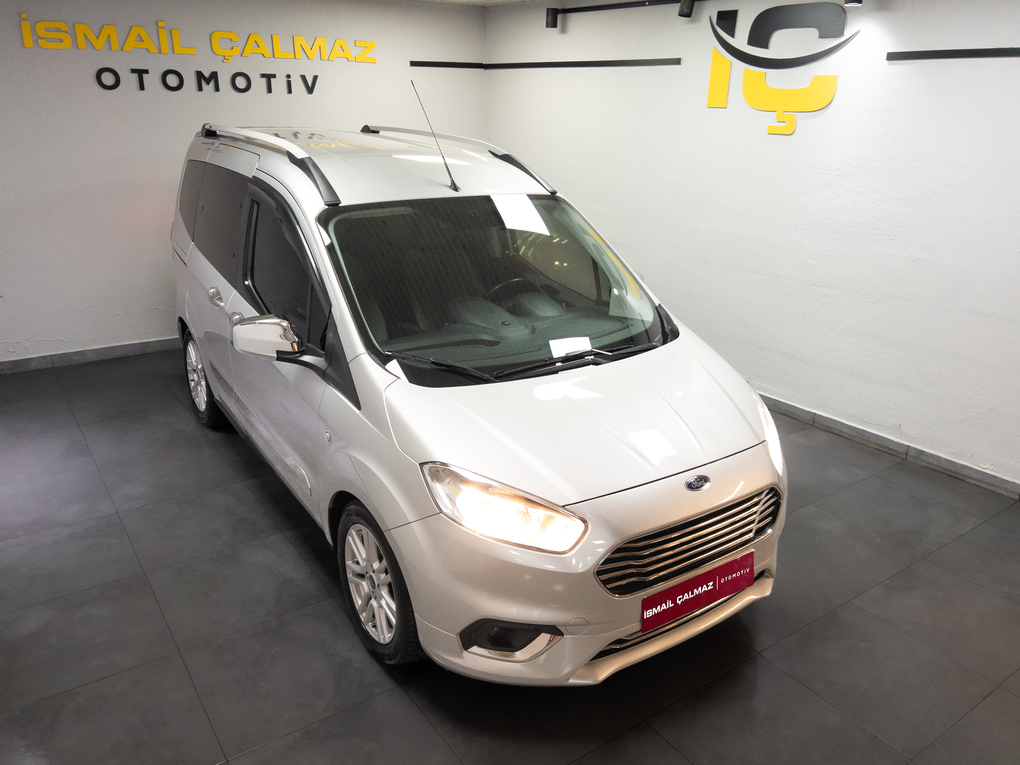 İkinci El FORD TOURNEO COURİER 2022, 2. El FORD TOURNEO COURİER Fiyat Listesi