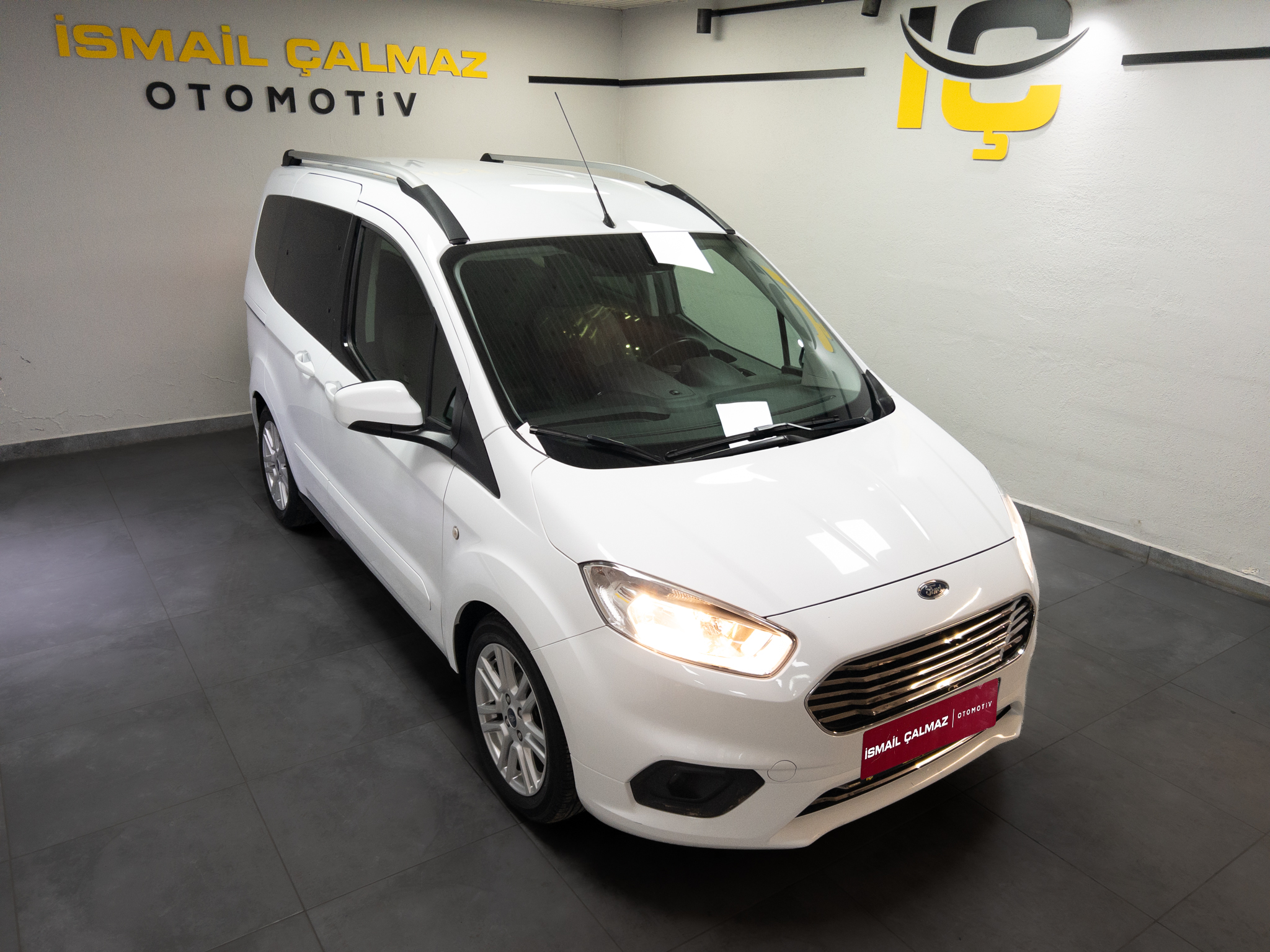 İkinci El FORD TOURNEO COURİER 2022, 2. El FORD TOURNEO COURİER Fiyat Listesi