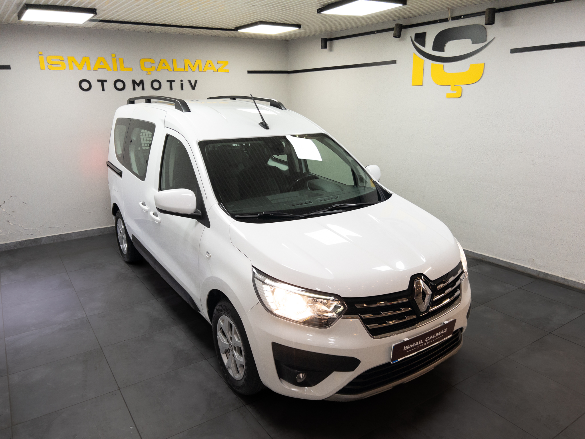 İkinci El RENAULT EXPRESS 2023, 2. El RENAULT EXPRESS Fiyat Listesi