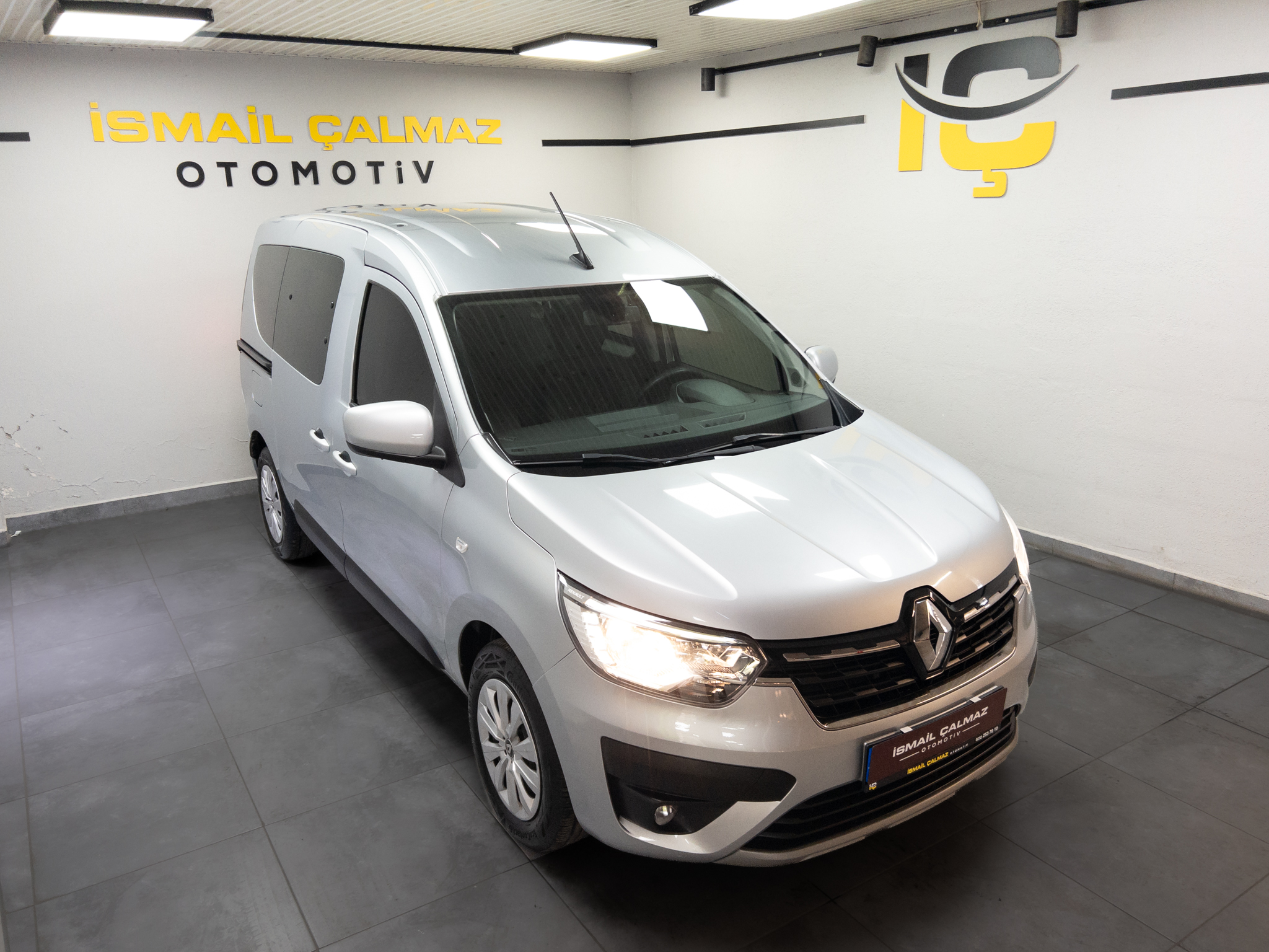 İkinci El RENAULT EXPRESS 2022, 2. El RENAULT EXPRESS Fiyat Listesi