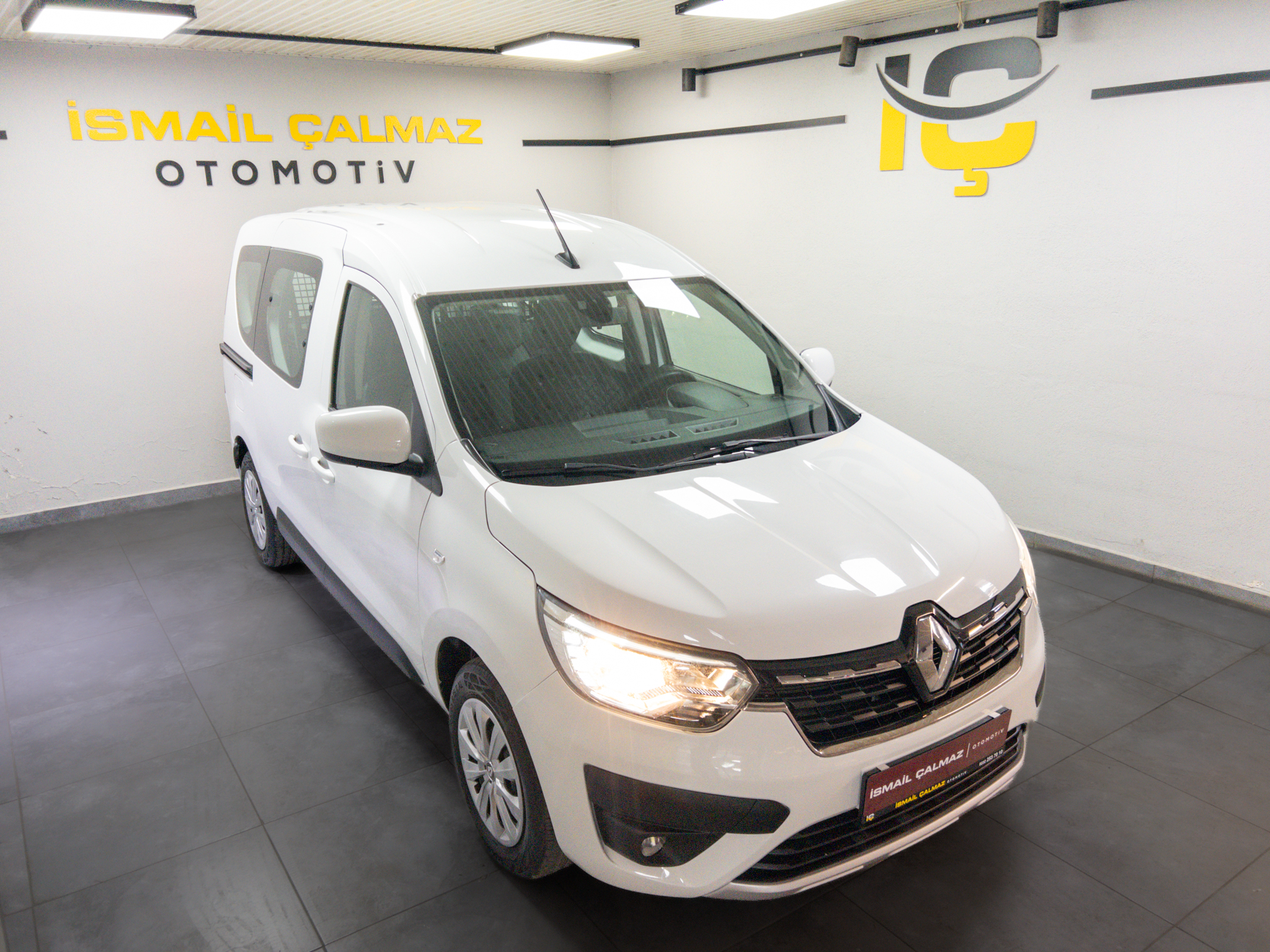 İkinci El RENAULT EXPRESS 2022, 2. El RENAULT EXPRESS Fiyat Listesi
