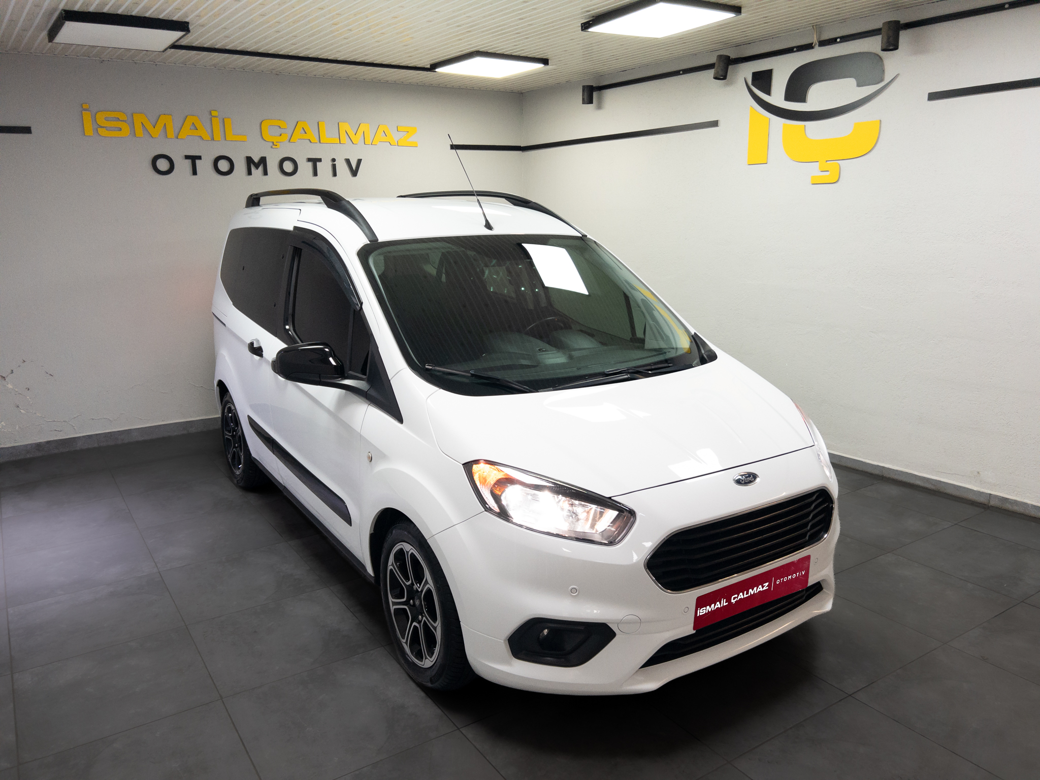 İkinci El FORD TOURNEO COURİER 2023, 2. El FORD TOURNEO COURİER Fiyat Listesi