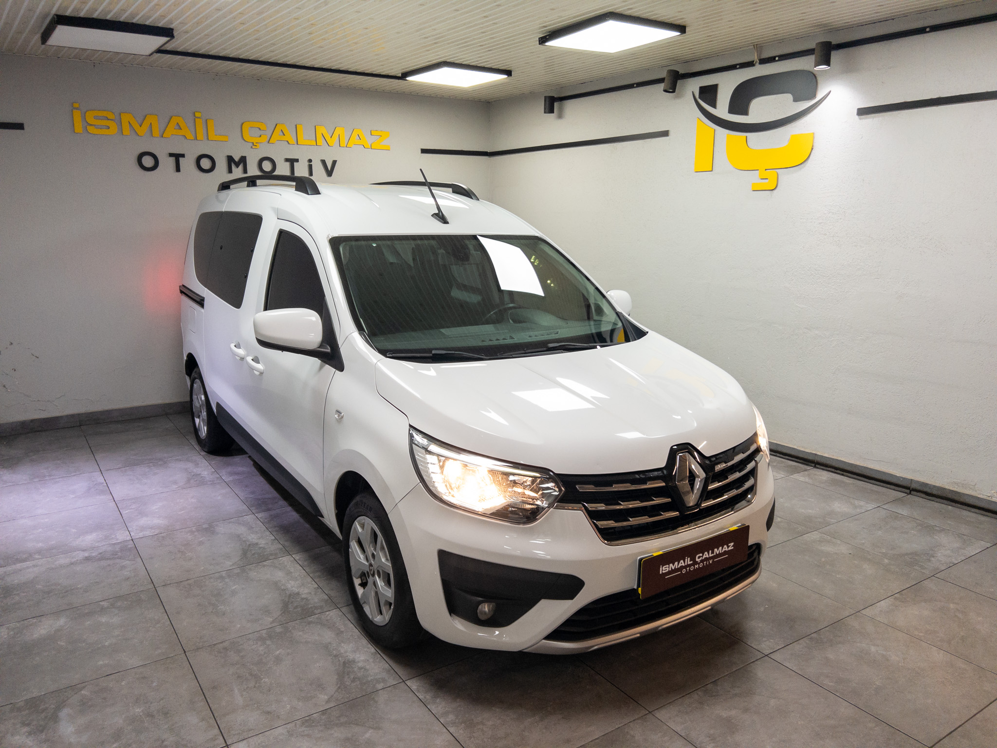 İkinci El RENAULT EXPRESS 2022, 2. El RENAULT EXPRESS Fiyat Listesi
