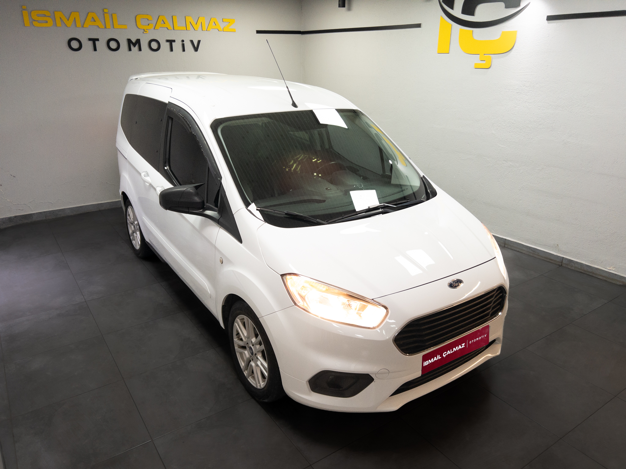 İkinci El FORD TOURNEO COURİER 2023, 2. El FORD TOURNEO COURİER Fiyat Listesi