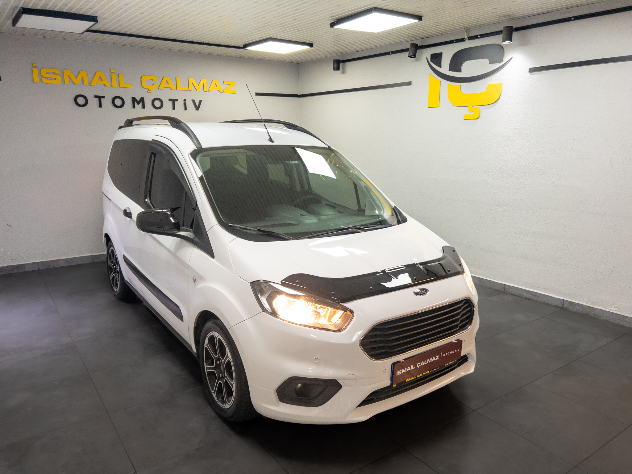 İkinci El FORD TOURNEO COURİER 2022, 2. El FORD TOURNEO COURİER Fiyat Listesi