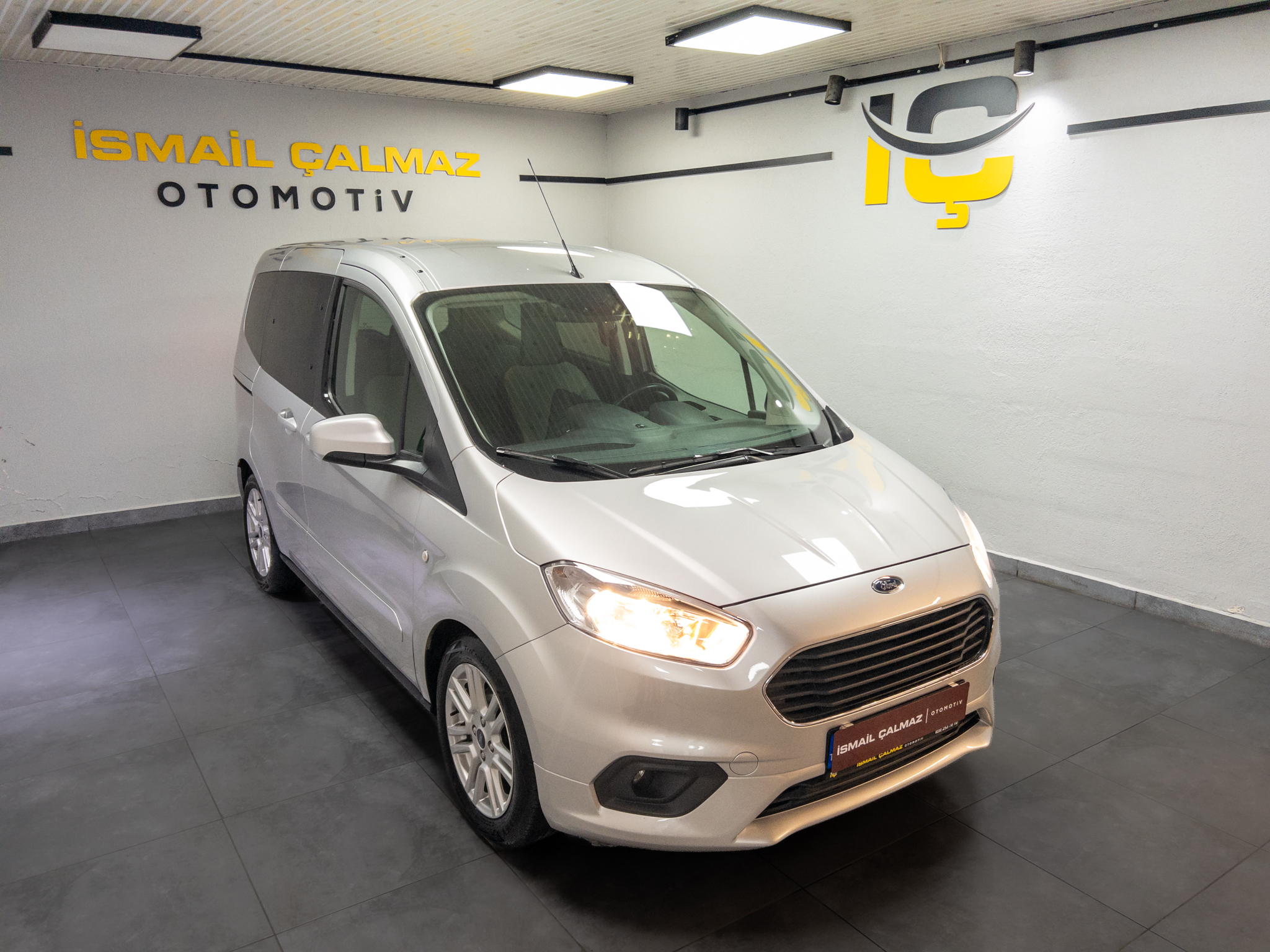 İkinci El FORD TOURNEO COURİER 2023, 2. El FORD TOURNEO COURİER Fiyat Listesi