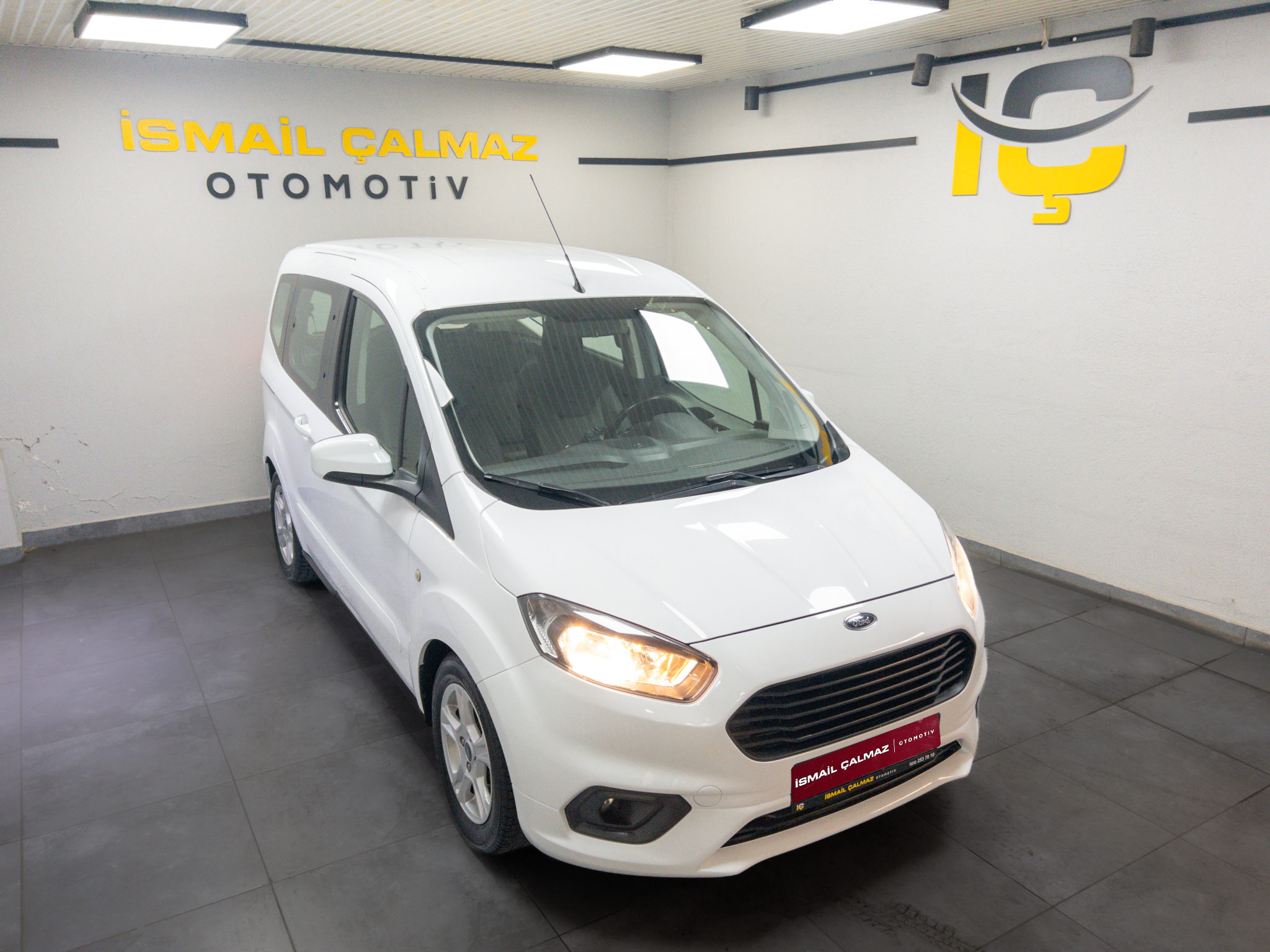 İkinci El FORD TOURNEO COURİER 2022, 2. El FORD TOURNEO COURİER Fiyat Listesi
