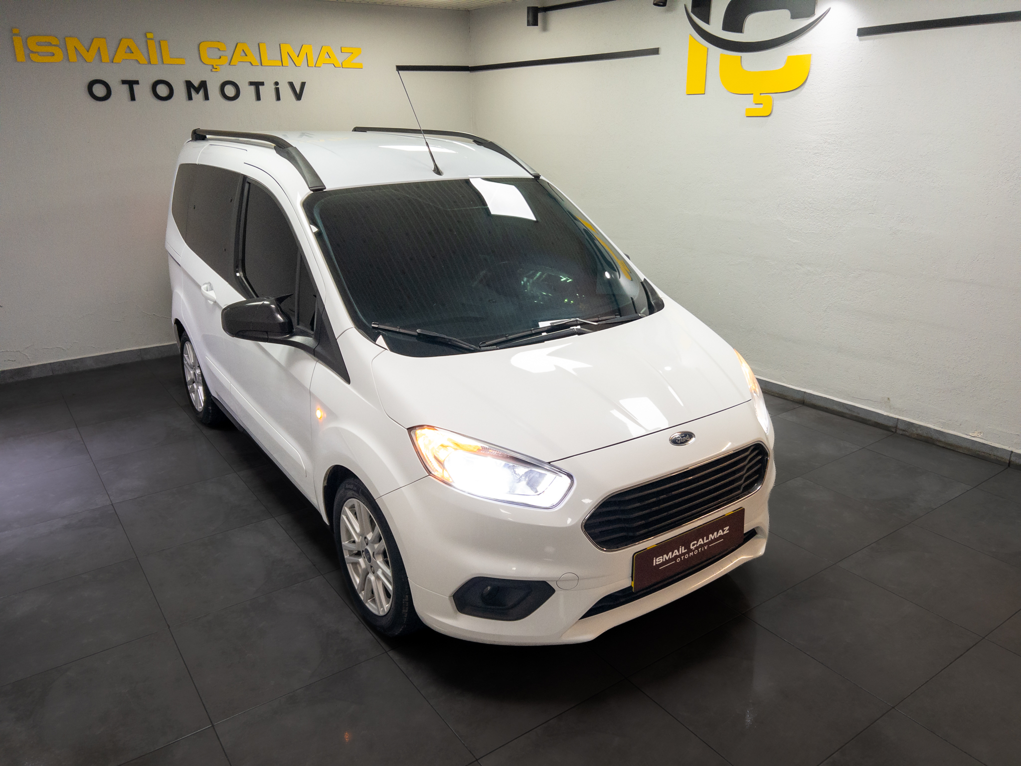 İkinci El FORD TOURNEO COURİER 2023, 2. El FORD TOURNEO COURİER Fiyat Listesi